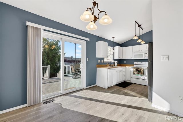 164 Bayhill Village Drive, O'fallon, MO 63368