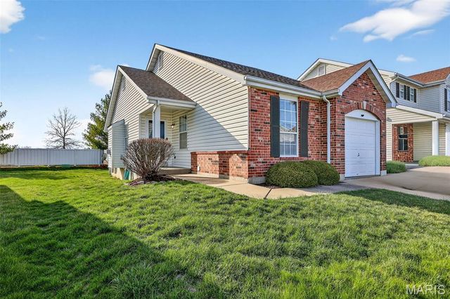 164 Bayhill Village Drive, O'fallon, MO 63368