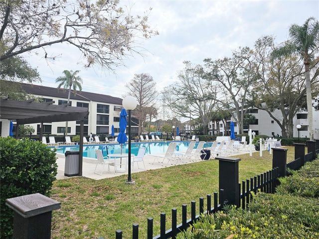 2593 COUNTRYSIDE BOULEVARD 7313, Clearwater, FL 33761