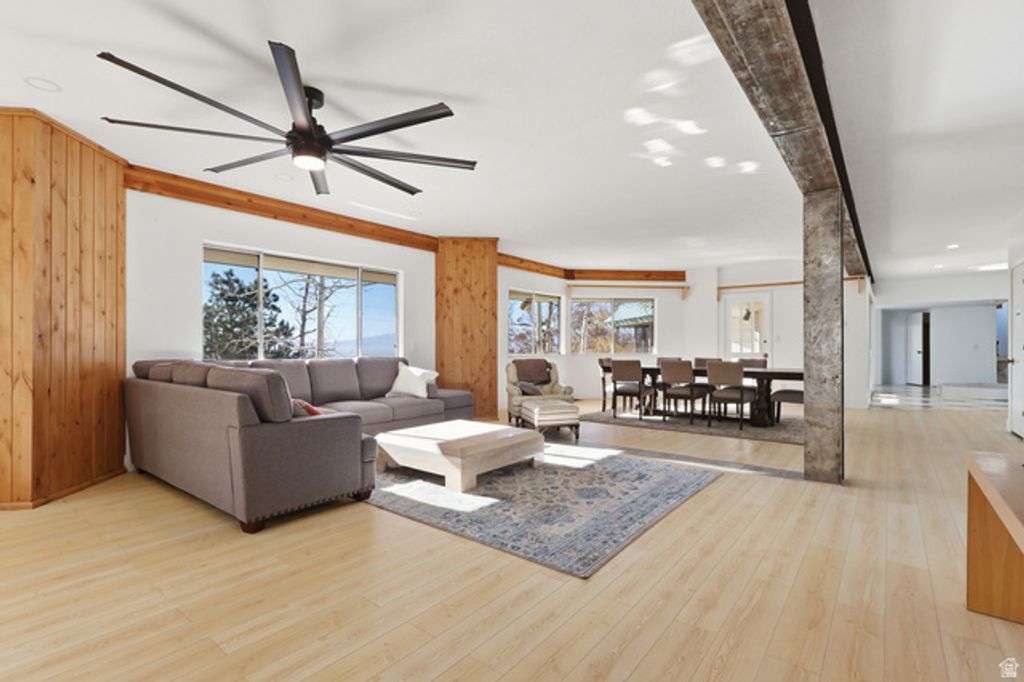 Image 12 of property listing at 2790 E LANCASTER DR, Salt Lake City, UT 84108