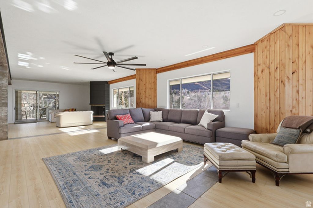 Image 13 of property listing at 2790 E LANCASTER DR, Salt Lake City, UT 84108