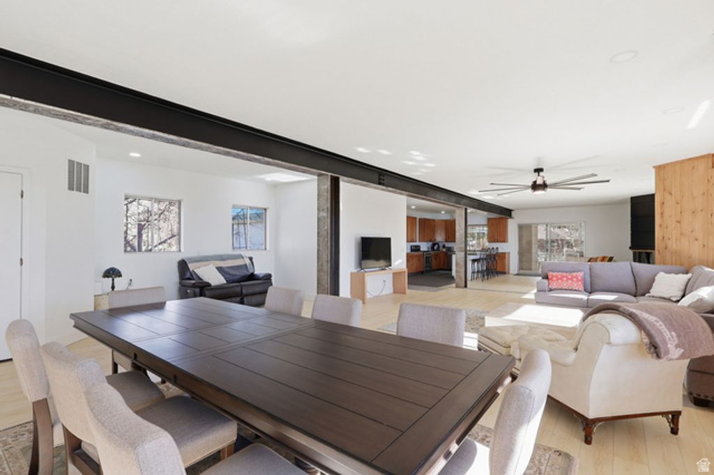 Image 15 of property listing at 2790 E LANCASTER DR, Salt Lake City, UT 84108