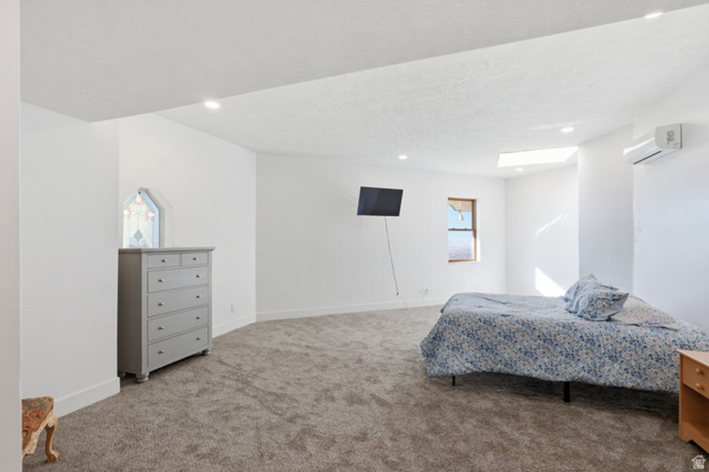 Image 29 of property listing at 2790 E LANCASTER DR, Salt Lake City, UT 84108