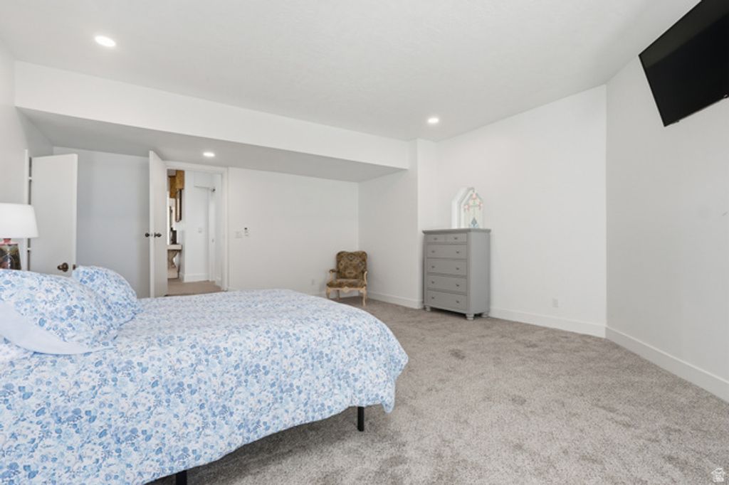 Image 30 of property listing at 2790 E LANCASTER DR, Salt Lake City, UT 84108