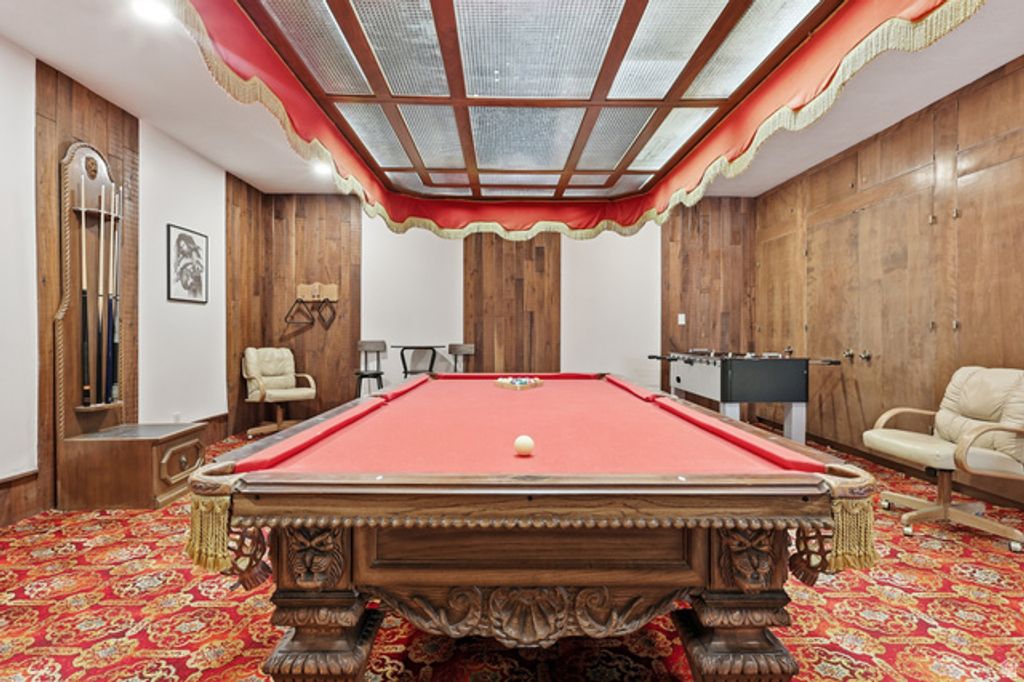 Image 39 of property listing at 2790 E LANCASTER DR, Salt Lake City, UT 84108