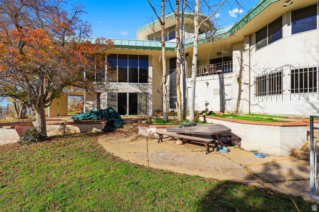 Image 50 of property listing at 2790 E LANCASTER DR, Salt Lake City, UT 84108