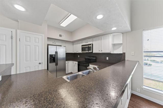 132 April Point Drive S, Conroe, TX 77356