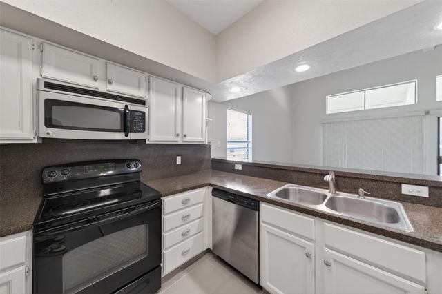 132 April Point Drive S, Conroe, TX 77356
