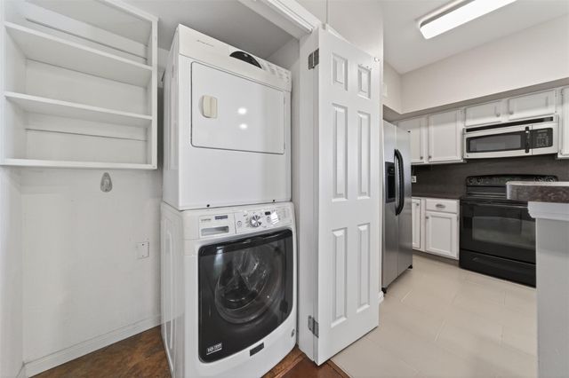 132 April Point Drive S, Conroe, TX 77356