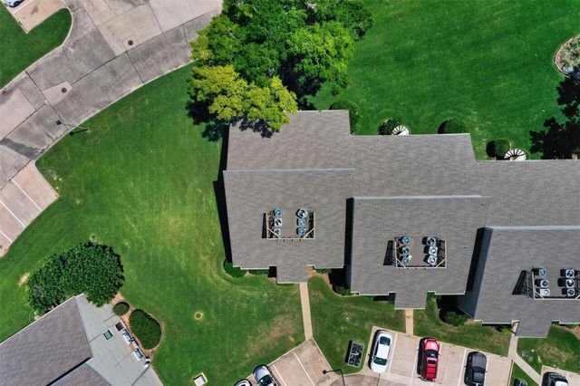 132 April Point Drive S, Conroe, TX 77356
