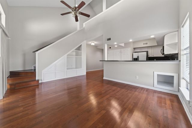 132 April Point Drive S, Conroe, TX 77356