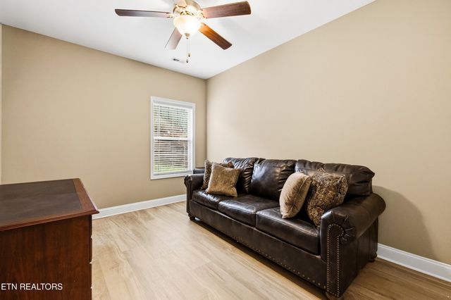 1230 Peake Lane, Knoxville, TN 37922