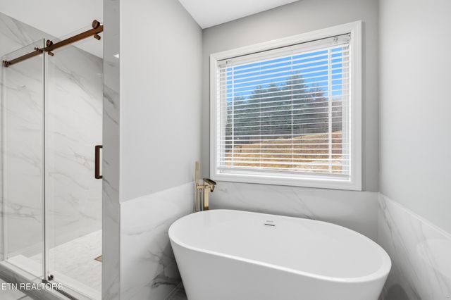 1230 Peake Lane, Knoxville, TN 37922