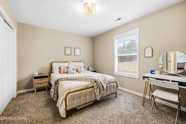 1230 Peake Lane, Knoxville, TN 37922