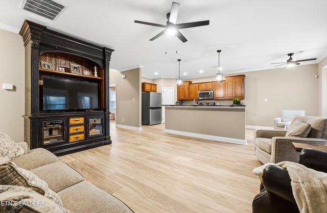 1230 Peake Lane, Knoxville, TN 37922