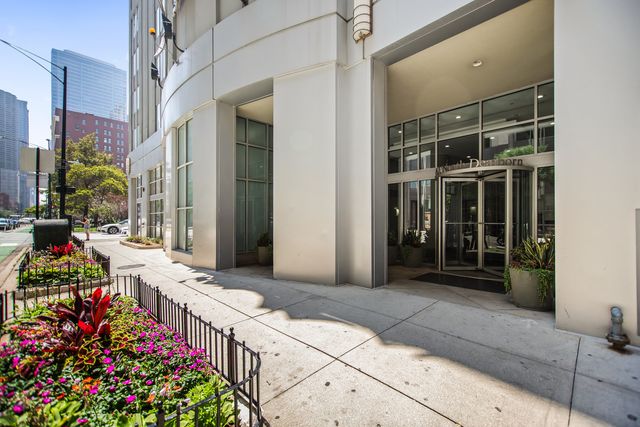 600 N Dearborn Street 1306, Chicago, IL 60654