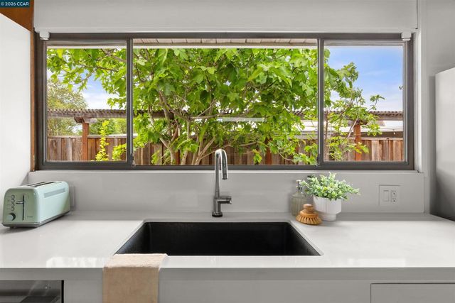 3772 Gainsborough Dr, Concord, CA 94518