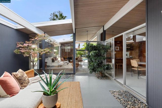 3772 Gainsborough Dr, Concord, CA 94518