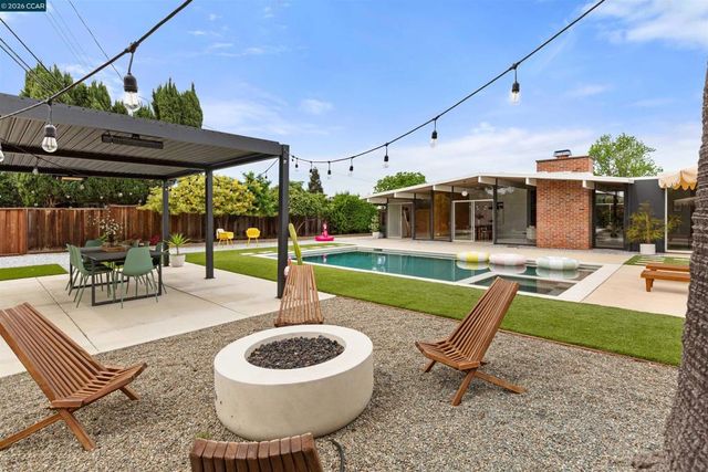 3772 Gainsborough Dr, Concord, CA 94518