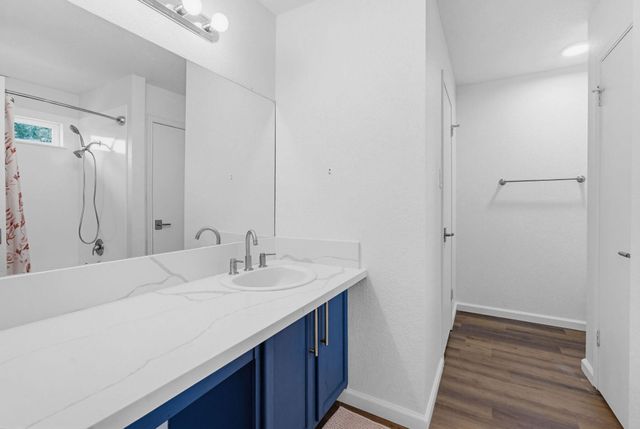 114 Loryn DR, Hutto, TX 78634