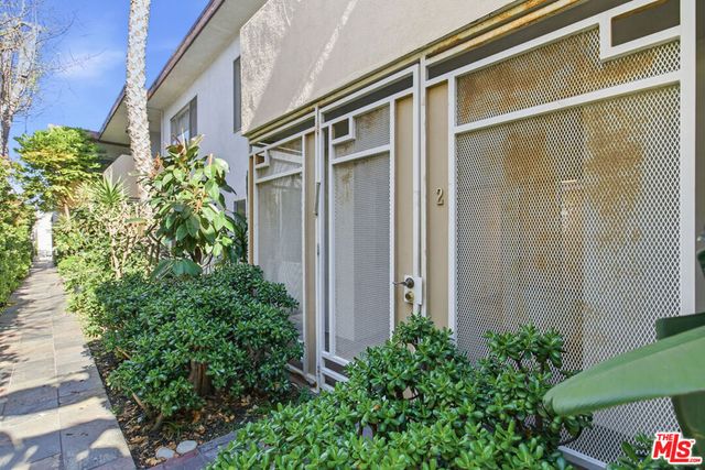 1434 25th Street 2, Santa Monica, CA 90404