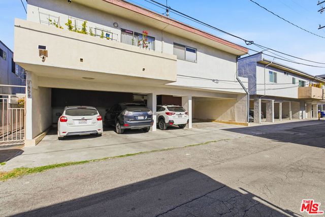 1434 25th Street 2, Santa Monica, CA 90404