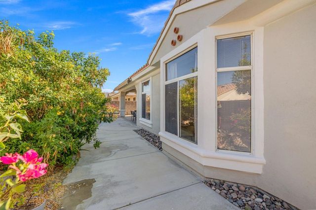 37521 Mojave Sage Street, Palm Desert, CA 92211