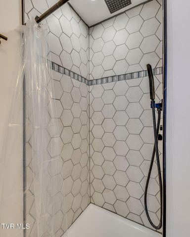 837 E State Street, Bristol, TN 37620