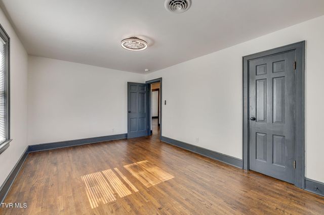 837 E State Street, Bristol, TN 37620