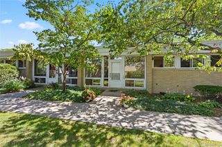 1512 Chateaufort Place, Detroit, MI 48207