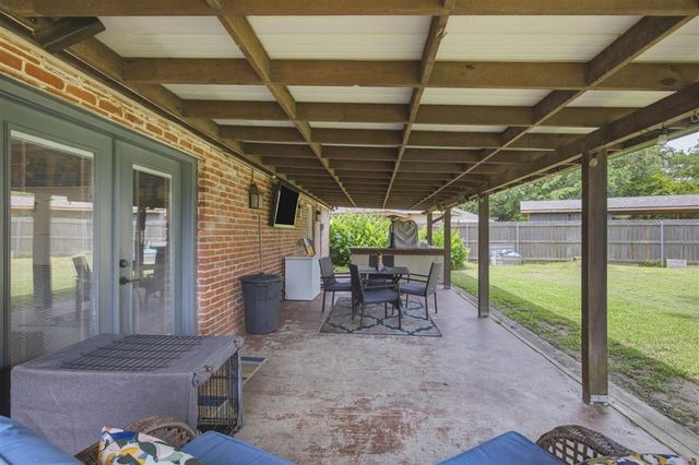 728 Jefferson Drive, Lake Charles, LA 70605