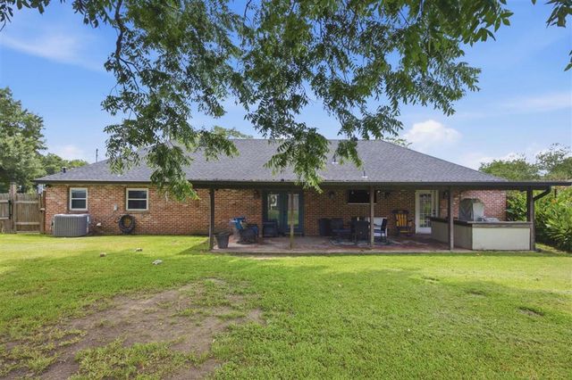 728 Jefferson Drive, Lake Charles, LA 70605