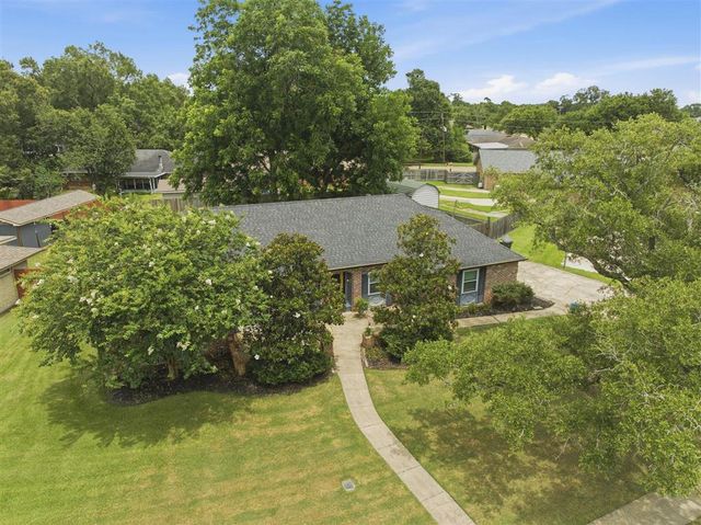 728 Jefferson Drive, Lake Charles, LA 70605