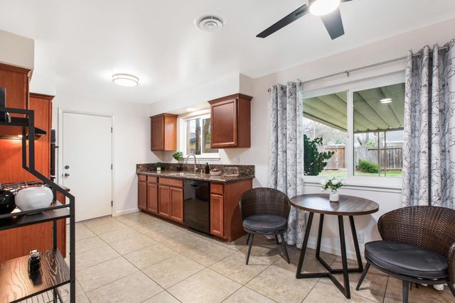 2213 Warrenton Dr, Rancho Cordova, CA 95670