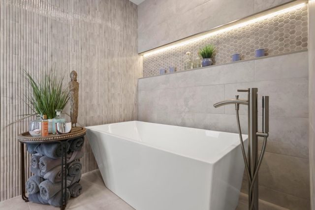 3605 S Lake Drive, Boynton Beach, FL 33435