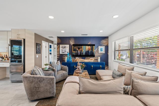 3605 S Lake Drive, Boynton Beach, FL 33435