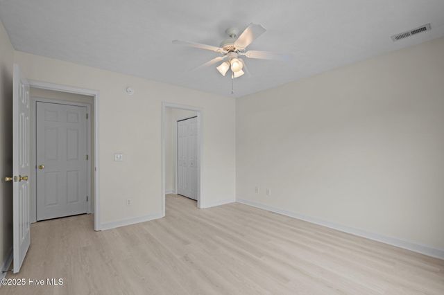 123 NE 6th Street, Oak Island, NC 28465