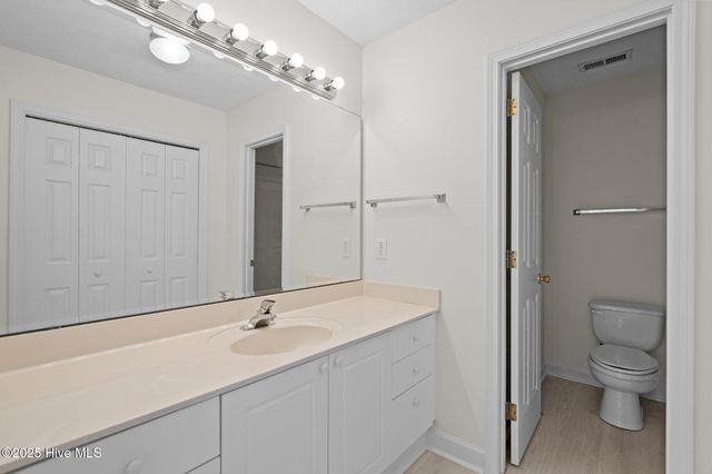 123 NE 6th Street, Oak Island, NC 28465