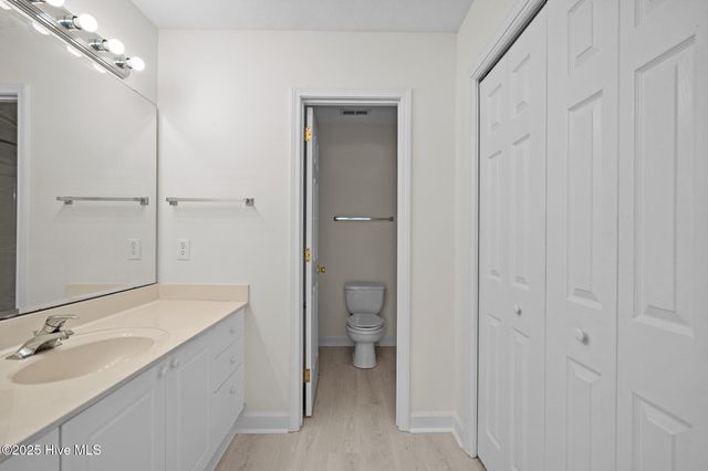123 NE 6th Street, Oak Island, NC 28465