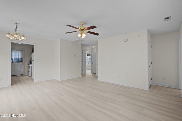 123 NE 6th Street, Oak Island, NC 28465
