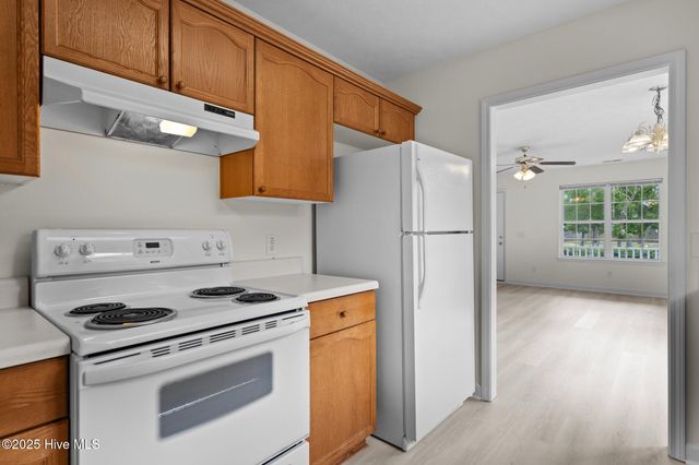 123 NE 6th Street, Oak Island, NC 28465