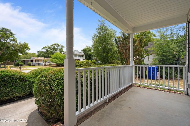 123 NE 6th Street, Oak Island, NC 28465