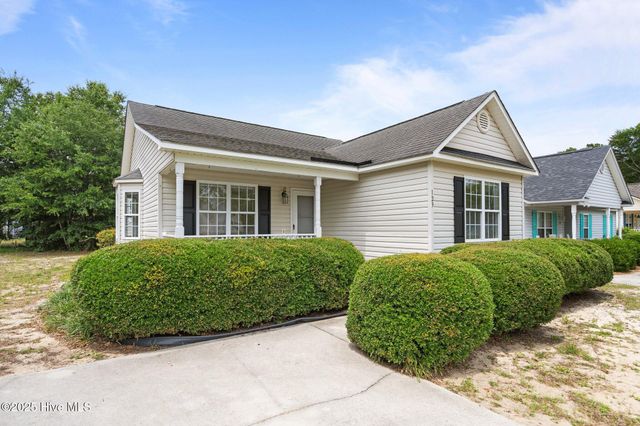 123 NE 6th Street, Oak Island, NC 28465