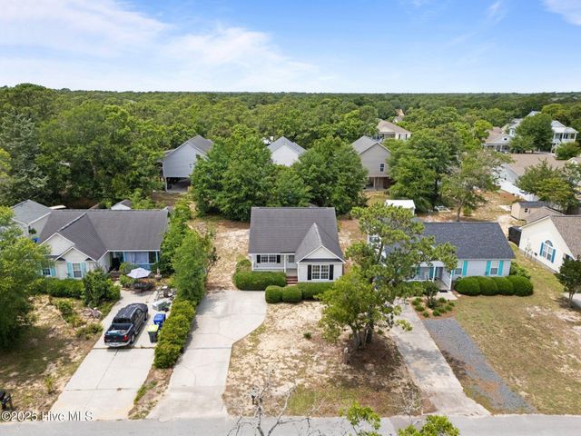 123 NE 6th Street, Oak Island, NC 28465