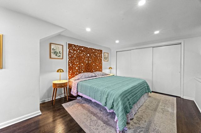 4 PARKSIDE LANE, Bayonne, NJ 07002