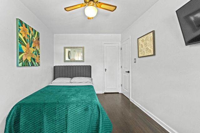 4 PARKSIDE LANE, Bayonne, NJ 07002
