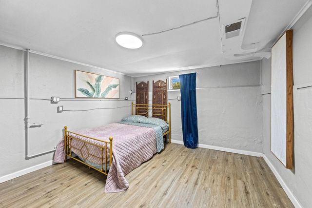 4 PARKSIDE LANE, Bayonne, NJ 07002