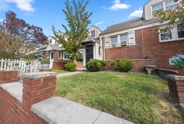 4 PARKSIDE LANE, Bayonne, NJ 07002
