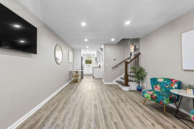 4 PARKSIDE LANE, Bayonne, NJ 07002