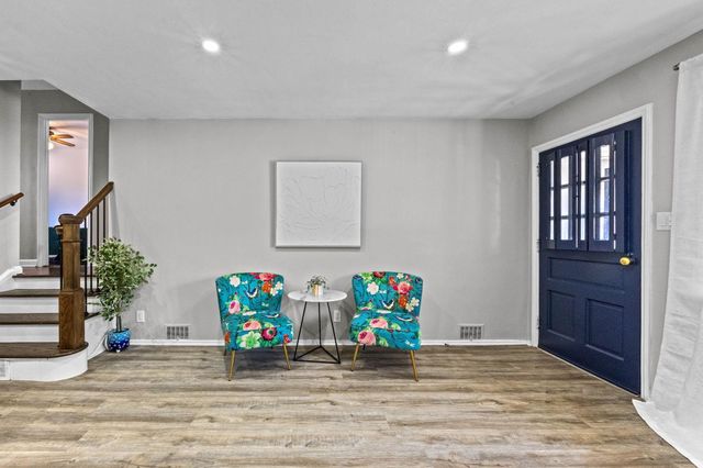 4 PARKSIDE LANE, Bayonne, NJ 07002